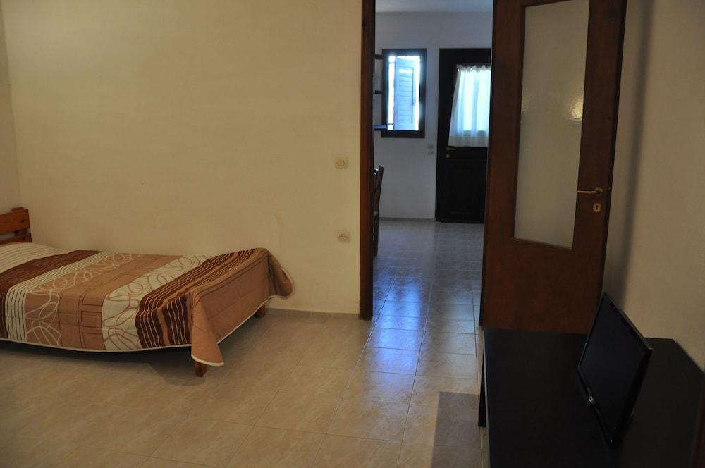 Michalis Apartments Near The Beaches With Sea View Páros 외부 사진